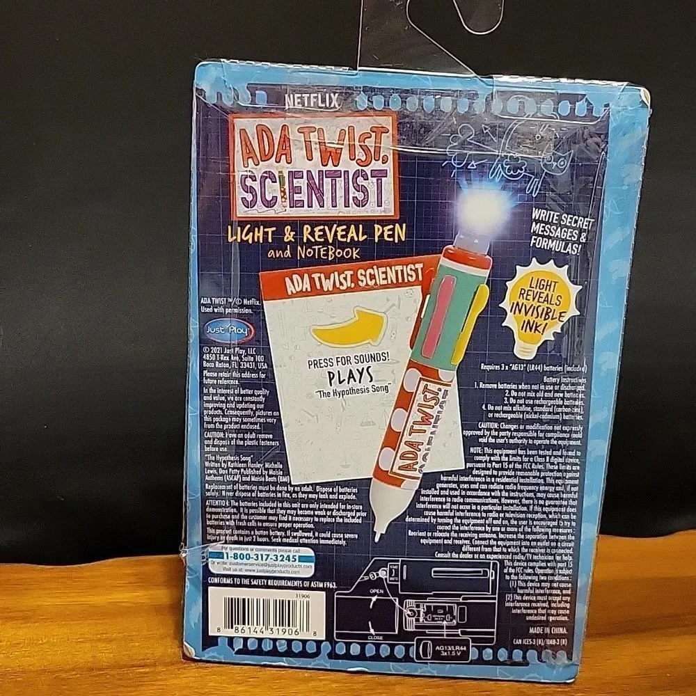 ADA Twist Scientist Light & Reveal Pen & Notebook